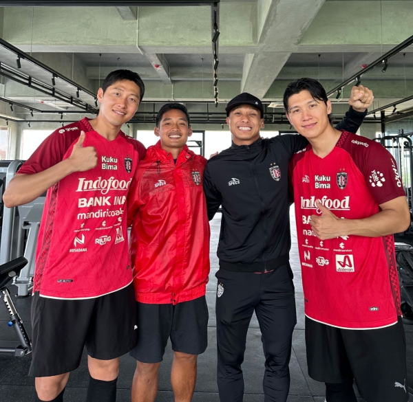 더투탑이 인도네시아 발리 유나이티드 선수들과 숏폼 콘텐츠를 제작했다. 제공=워프코퍼레이션