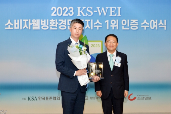 일화 한현우 식품사업본부장(왼쪽), 강명수 한국표준협회장