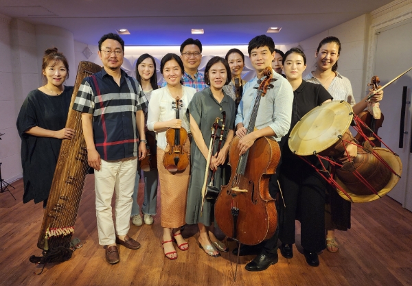 라메르에릴 단원들과 서경덕 교수