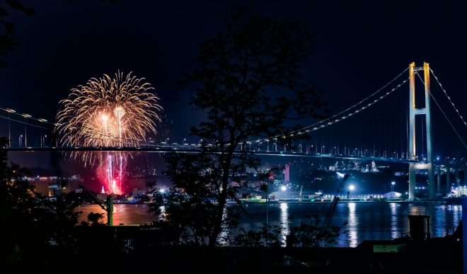 대상작‘울산대교에 피어오른 불꽃’/ 사진=한화 건설부문 제공