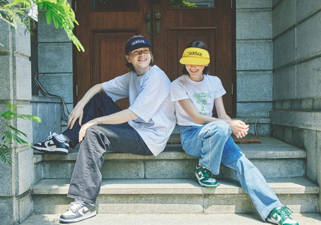 바잘, 23 S/S Sunset Palm Tree 발매