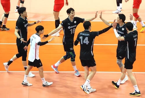 몽골전에서 득점 후 기뻐하는 한국 남자배구 대표팀 /사진 출처=연합뉴스