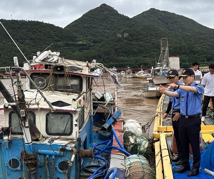 피해현장 방문 / 사진=목포해경 제공