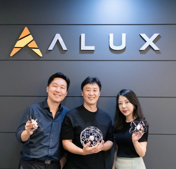 에이럭스 이치헌 대표, 지상기 이사, 이다인 대표(왼쪽부터)