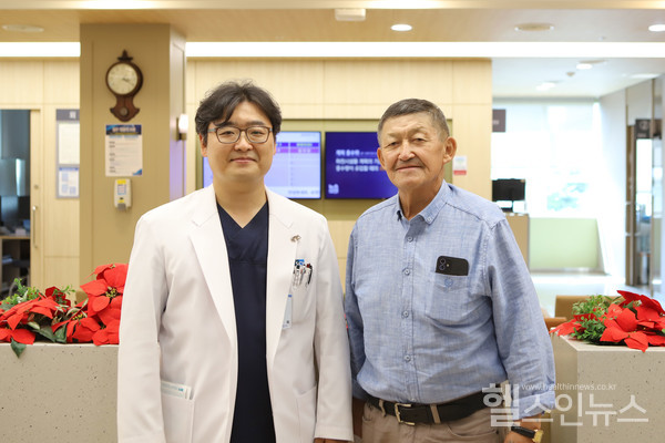 (왼쪽부터)순천향대부천병원외과조인교수와7월18일검사를위해순천향대부천병원을찾은환자주마베크씨