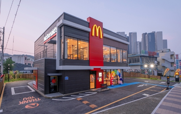 맥도날드 ‘천안두정역DT점’ 및 ‘양산DT점’ 리뉴얼 오픈