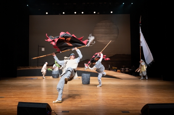 2023 신작 마당놀이 '네 눈 속의 불꽃' 공연