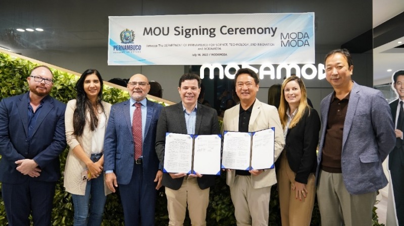 모다모다와 페르남부쿠 과학기술혁신국 MOU 체결 단체 사진