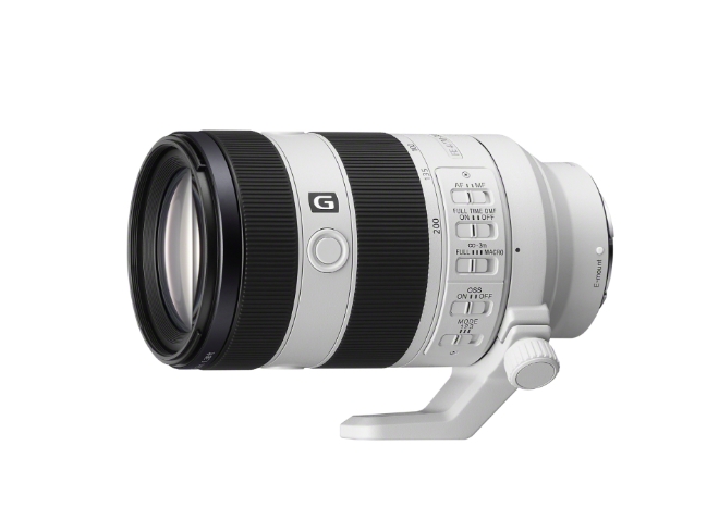 소니코리아는 컴팩트 고해상도 망원 줌 매크로 렌즈 ‘FE 70-200MM F4 Macro G OSS II(SEL70200G2)’를 국내 출시한다고 28일 밝혔다. 사진은 소니코리아의 FE 70-200MM F4 Macro G OSS II(SEL70200G2) 렌즈의 모습. (사진 = 소니코리아 제공)