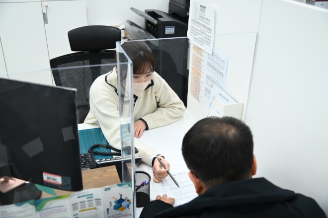 경기금융복지센터 상담 / 사진=경기도 제공