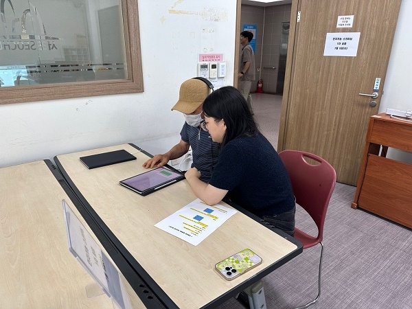 아티컴퍼니, 복지관서 ‘초롱이’ 고령층 대상 실증 진행