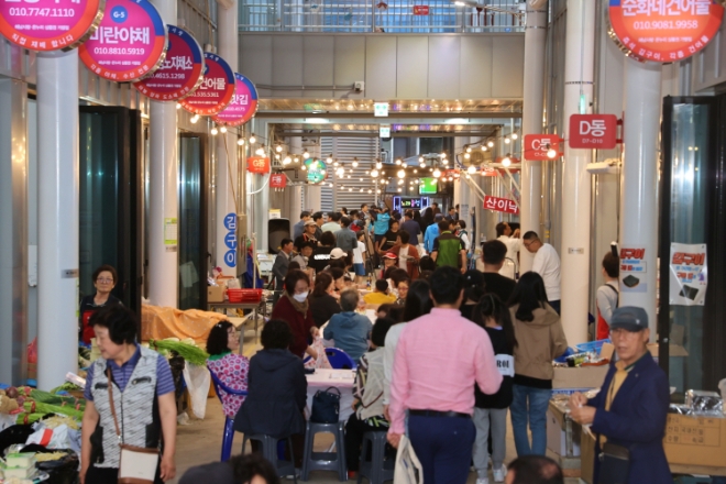 매일시장 야시장 운영 / 사진=해남군 제공