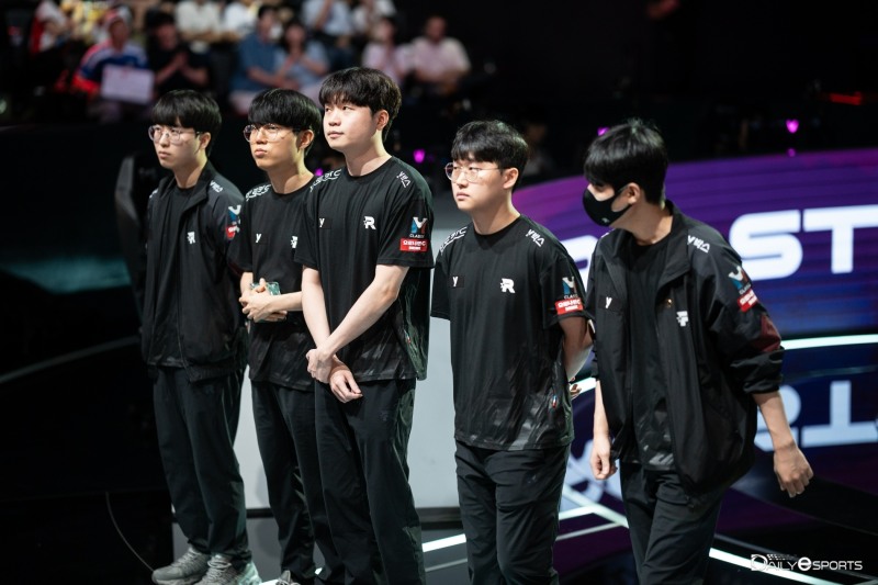 kt, 벼랑 끝 농심 상대로 15연승...농심은 PO행 좌절