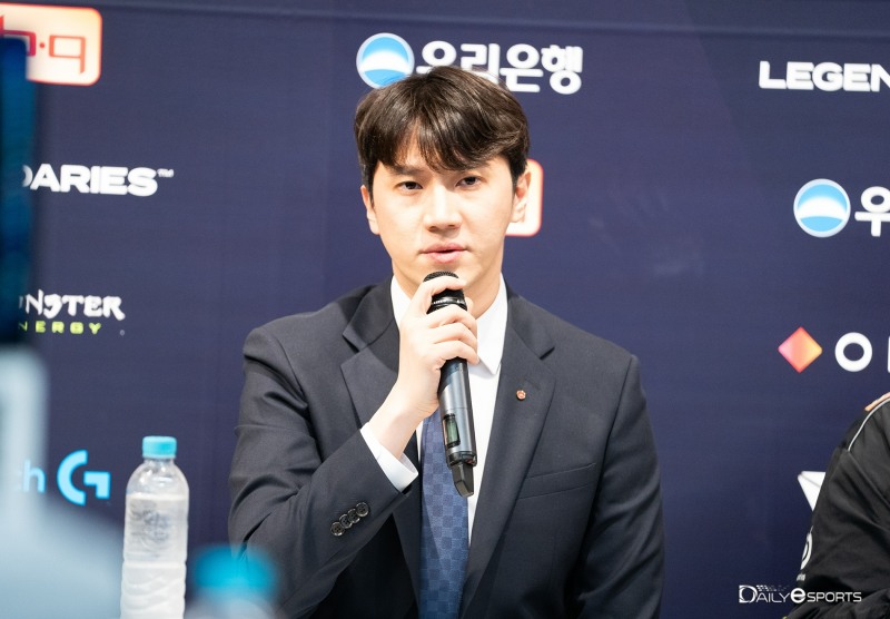 후련하지만, 아쉽기도 하다