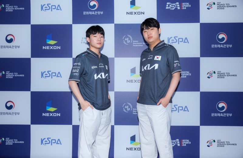 박기영(왼쪽)과 곽준혁(사진=한국e스포츠협회).