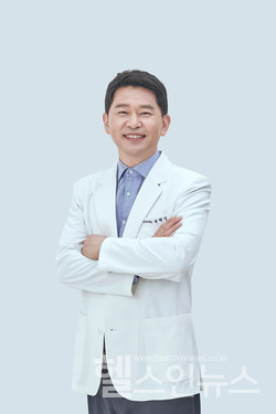 강남서울밝은안과박형직원장