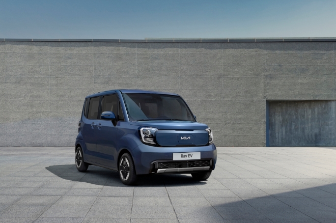 기아가 지난해 출시한 ‘더 뉴 기아 레이(이하 레이)’의 전기차 모델 ‘더 기아 레이 EV(이하 레이 EV)’의 사전계약을 24일(목)부터 개시한다고 밝혔다. / 사진=기아 제공