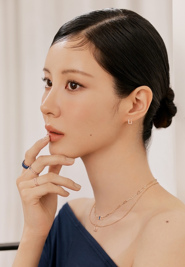 티르리르의 '럭키L 컬렉션', 서현과 함께한 가을룩 스타일링