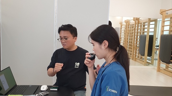 호흡측정 및 훈련장비 ‘ablefit’ 교육모습 (제공:케이슈로스)