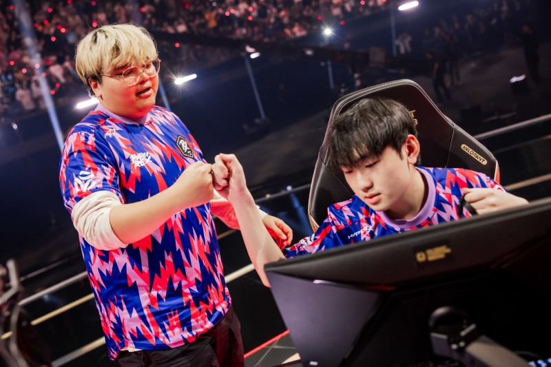 오른쪽 선수가 '찡', 사진= 라이엇 게임즈 제공