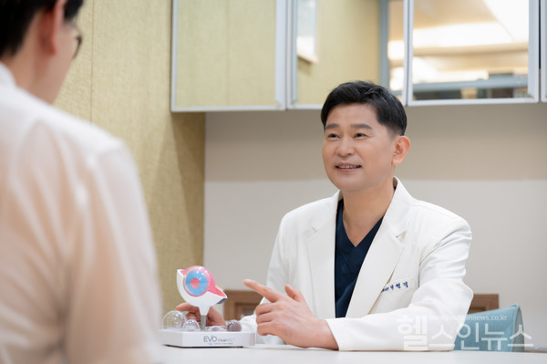 강남서울밝은안과박형직대표원장