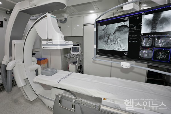 인하대병원새인터벤션장비‘ArtisQCeilng’