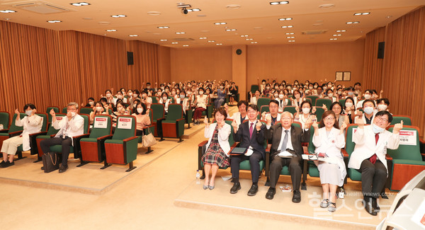 2023장기기증활성화워크숍에참석한고려대구로병원과한국장기조직기증원관계자들이강연을듣고있다.