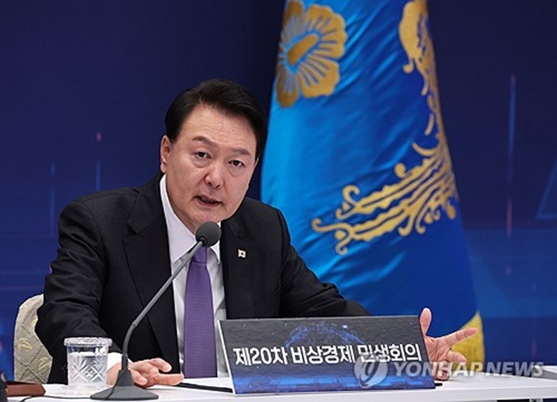 尹 "가짜뉴스가 AI로 빛보다 빨리 확산…자유민주주의 훼손"(연합=사진제공)