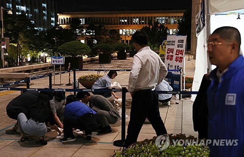 민주당,농성장 흉기사고현장 (연합=사진제공)