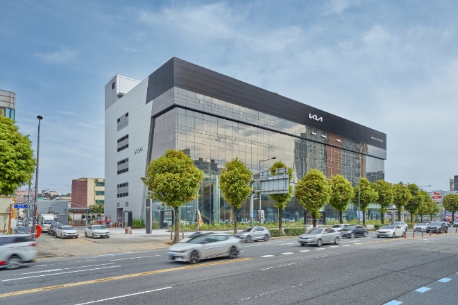 기아 광주 플래그십 스토어 외부 전경 / 사진=기아 제공