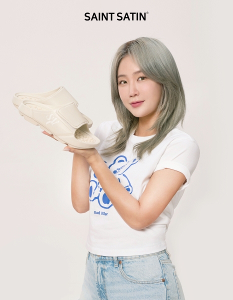세인트새틴, 프렛지압슬리퍼 전속 모델로 가수 소유 발탁