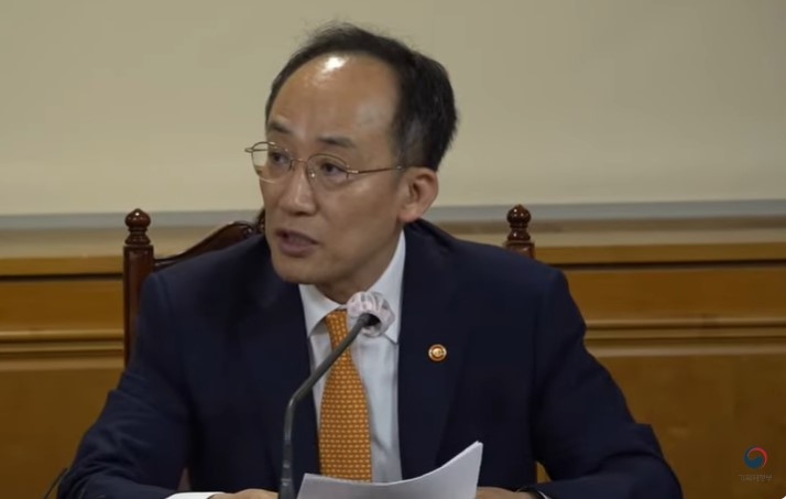 (상보) 추경호 "고금리 장기화로 변동성 확대 가능성..정부, 한은 공조해 긴밀히 대응할 것"