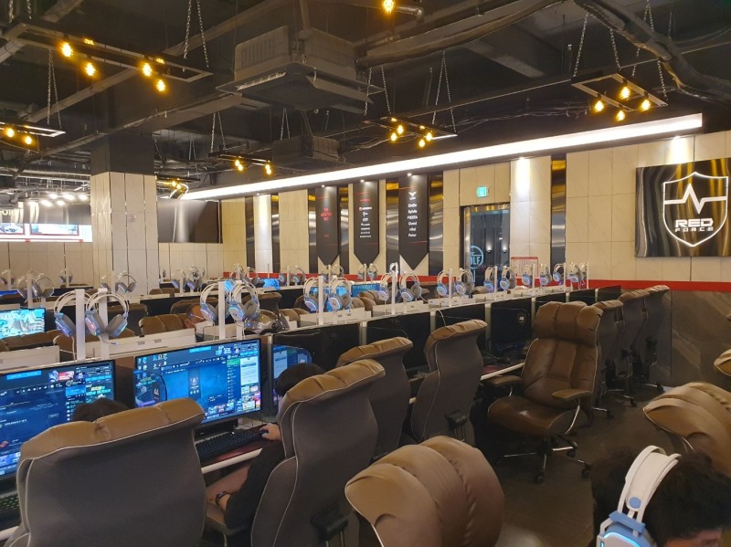 e스포츠 문화 공간 '레드포스 PC아레나', 20개 이상 추가 오픈 예정