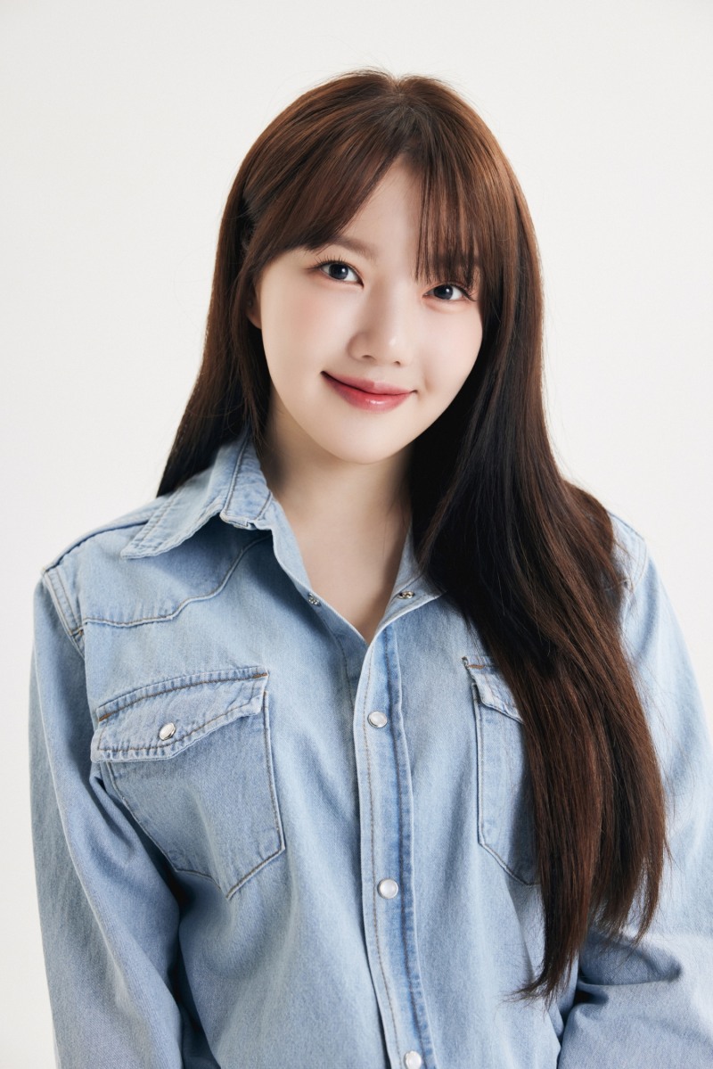 예린, 가수와 배우 오가는 팔색조 만능 엔터테이너 행보…전천후 맹활약 ing