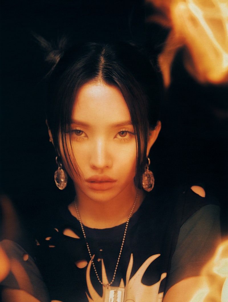 (여자)아이들 소연, 미국 EP 앨범 'HEAT' 개인 콘셉트 이미지 오픈…‘시크 카리스마’