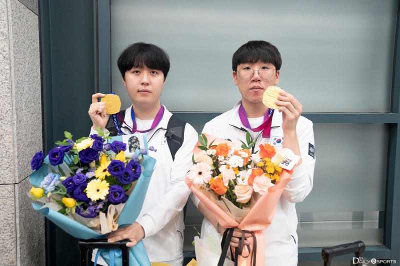 '카나비'-'룰러', '항저우 AG서는 동료, 롤드컵서는 적이네'