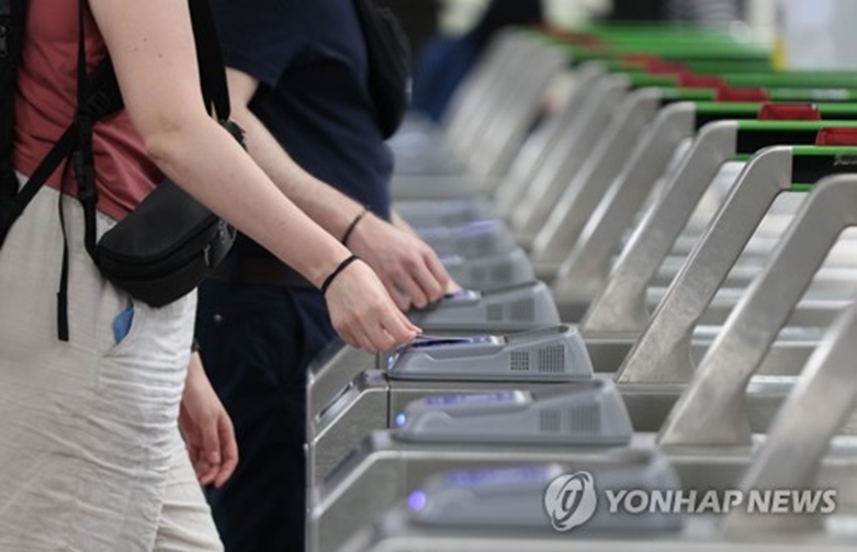 서울 지하철 개찰구(사진=연합)
