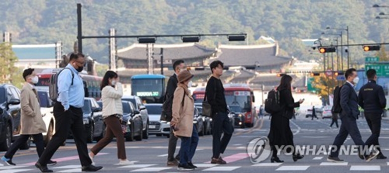 쌀쌀한 출근길(사진=연합)