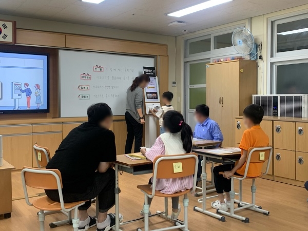 ㈜한국공학기술연구원, 교육용 키오스크로 전남교과교육연구회 교육 실시