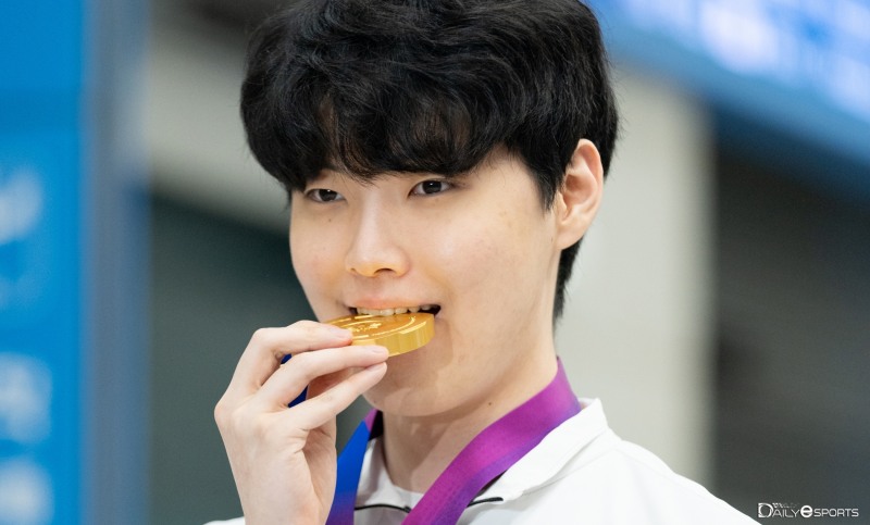 AG 金으로 국제전 아쉬움 턴 '유관의 제왕', 이젠 롤드컵 정조준