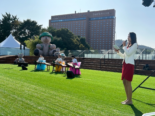 신라면세점 서울점 루프탑에서 '정관장 국경절 프로모션'을 진행하고 있다. / 사진=호텔신라 제공