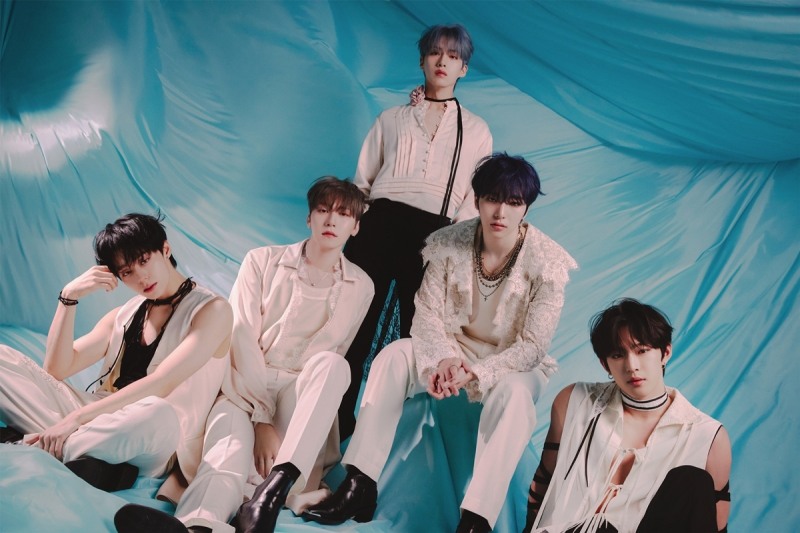 원어스, 10일 '더쇼' 출격…신곡 'Baila Conmigo' 퍼포먼스 선봬