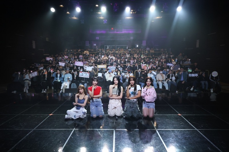 루셈블, '설렘+감격' 데뷔 쇼케이스 성료…"늘 서로에게 힘이 되어 주길"