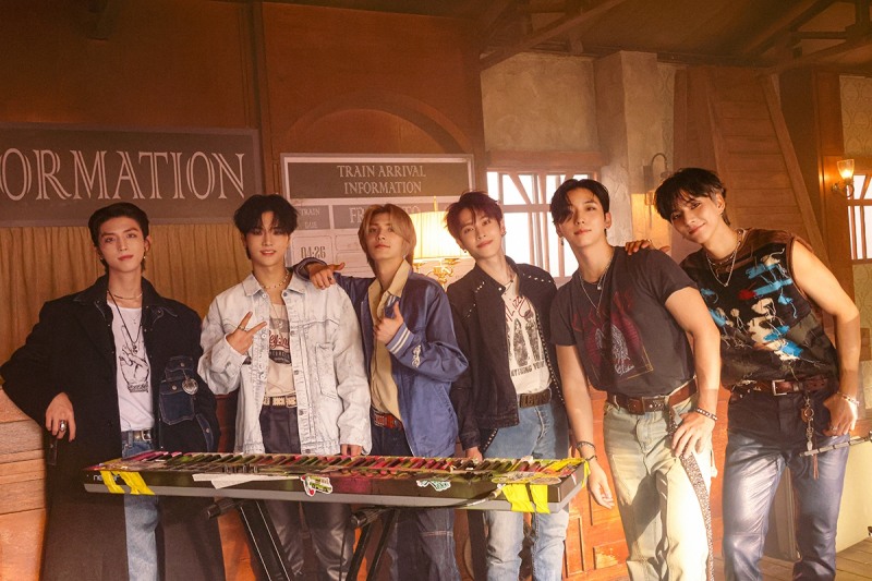 엑스디너리 히어로즈, 신곡 'Break the Brake' 뮤직비디오 비하인드 컷 공개…‘록스타 비주얼+매력 폭발’