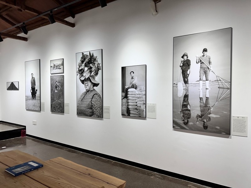 만인보 사진전 / 사진=신안군 제공