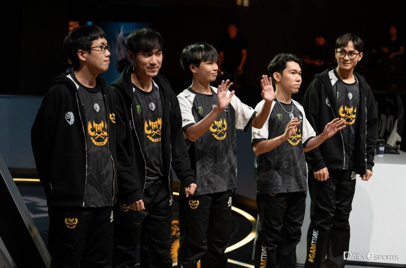 롤드컵 열기 시작부터 뜨겁다...이틀 연속 시청자 100만 명 넘어