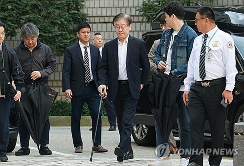 '대장동·위례 신도시' 의혹 이재명 대표 법원 출석(사진=연합)