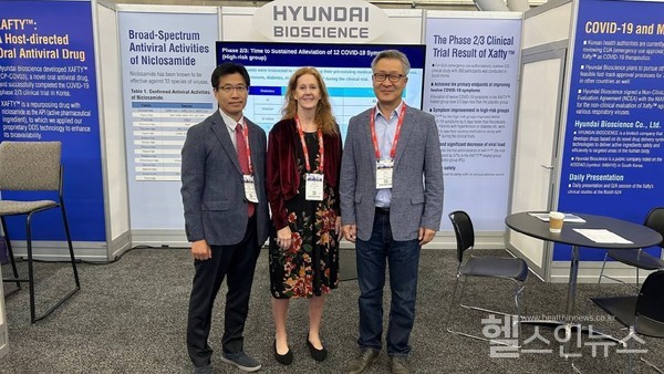 (왼쪽부터)우흥정현대바이오부사장,조화이트박사,김택성현대바이오USA부사장(현대바이오제공)