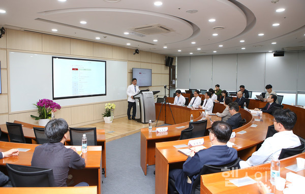13일고려대학교의과대학에서‘마이오카인융합연구센터’개소식이열리고있다.