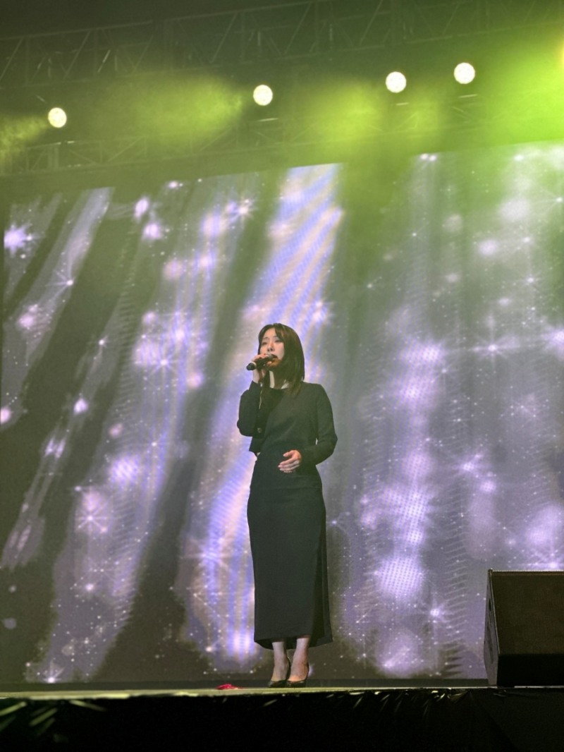 하진, 美 'LA 한인축제' 폐막 공연 성료…"한국 가수로서 자랑스러운 순간“